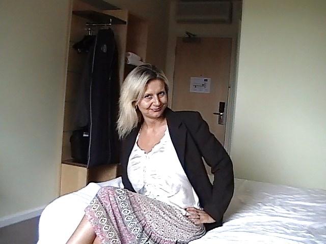 25P Mature Beauty - Sandy D 2
