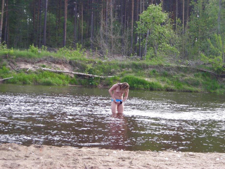 20P Teenager am See