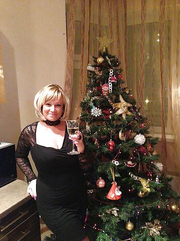 7P Busty Russian Woman 1589