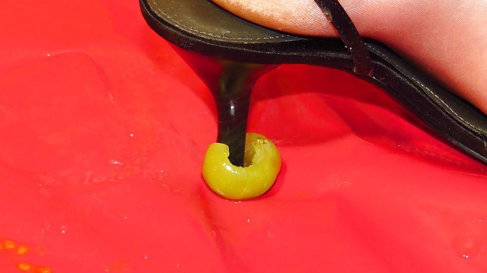 25P Food Crush in Nylons and Shoes part2