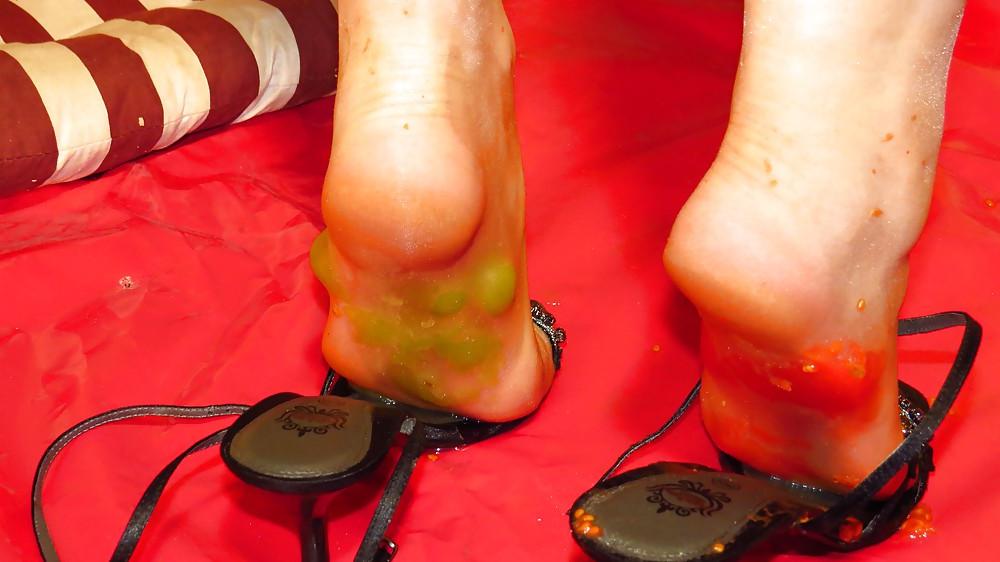 25P Food Crush in Nylons and Shoes part2