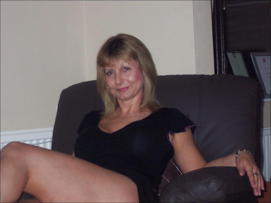 25P Mature Beauty - Sandy D 17