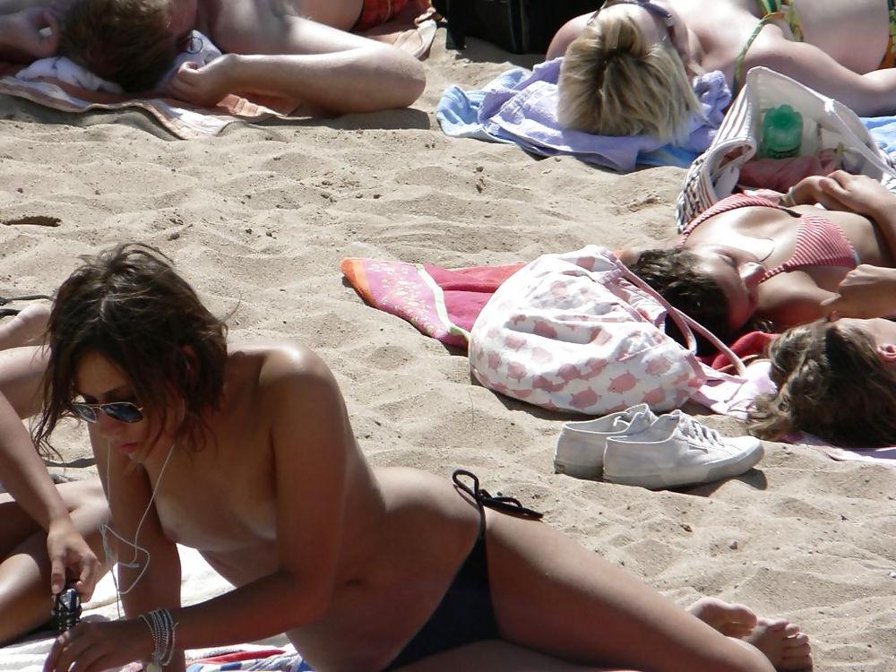 25P The beach 249