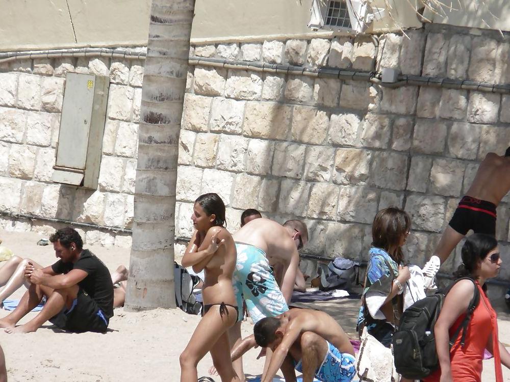 25P The beach 249