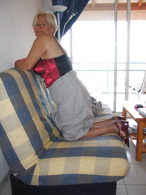 25P Mature Beauty - Annick 6