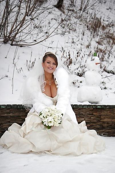 20P Busty Russian Woman 1683
