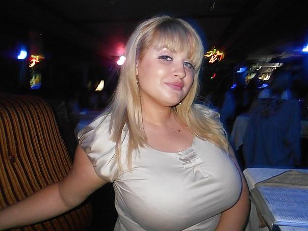 20P Busty Russian Woman 1683