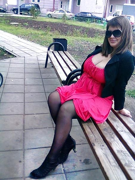 20P Busty Russian Woman 1683