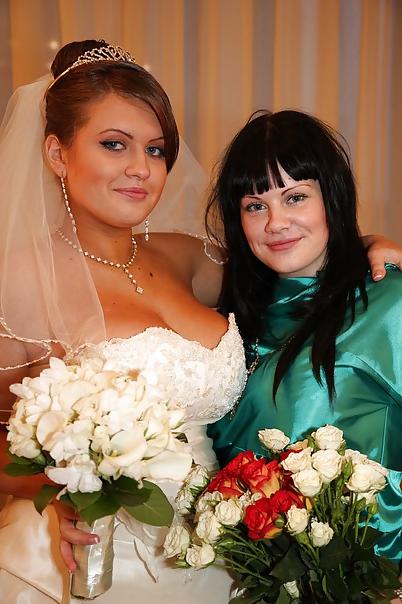 20P Busty Russian Woman 1683