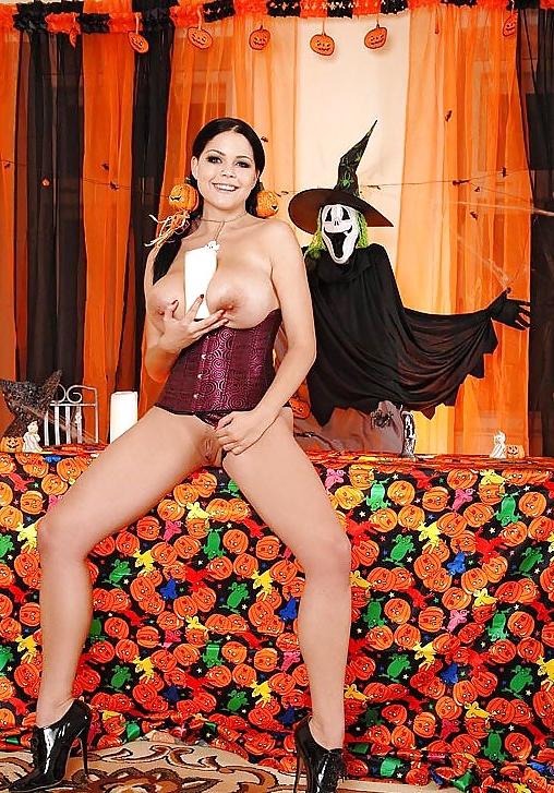 24P Shione Halloween pics...