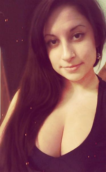 21P Busty Russian Woman 1665