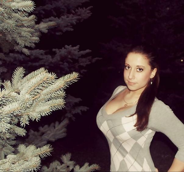 21P Busty Russian Woman 1665