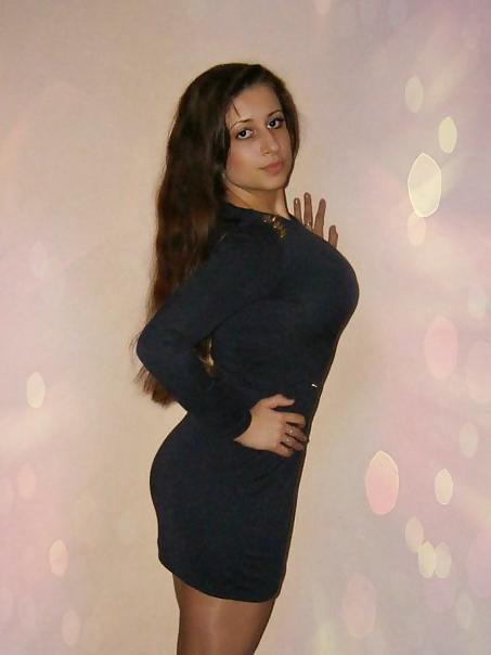 21P Busty Russian Woman 1665