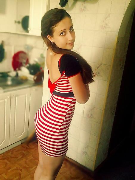 21P Busty Russian Woman 1665