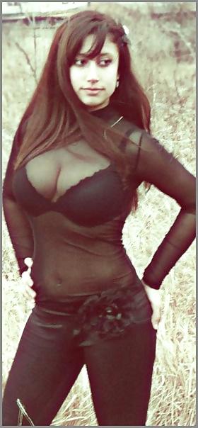 21P Busty Russian Woman 1665
