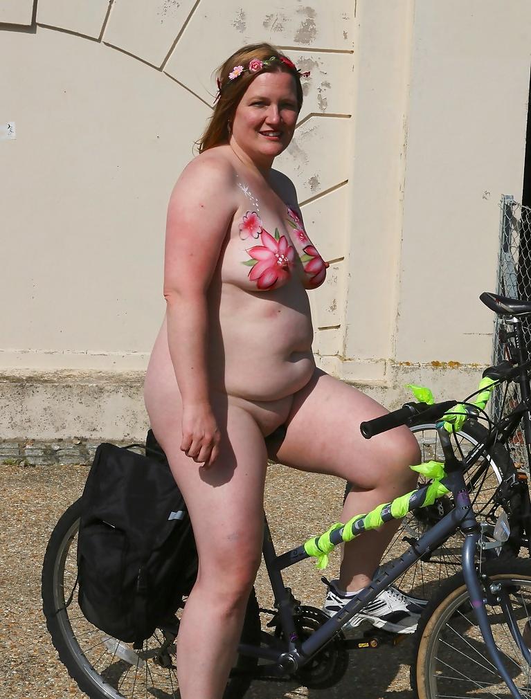 12P Naked on bike - publich flashing voyeur - panties tits