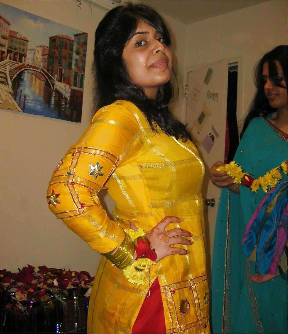 25P Desi aunties