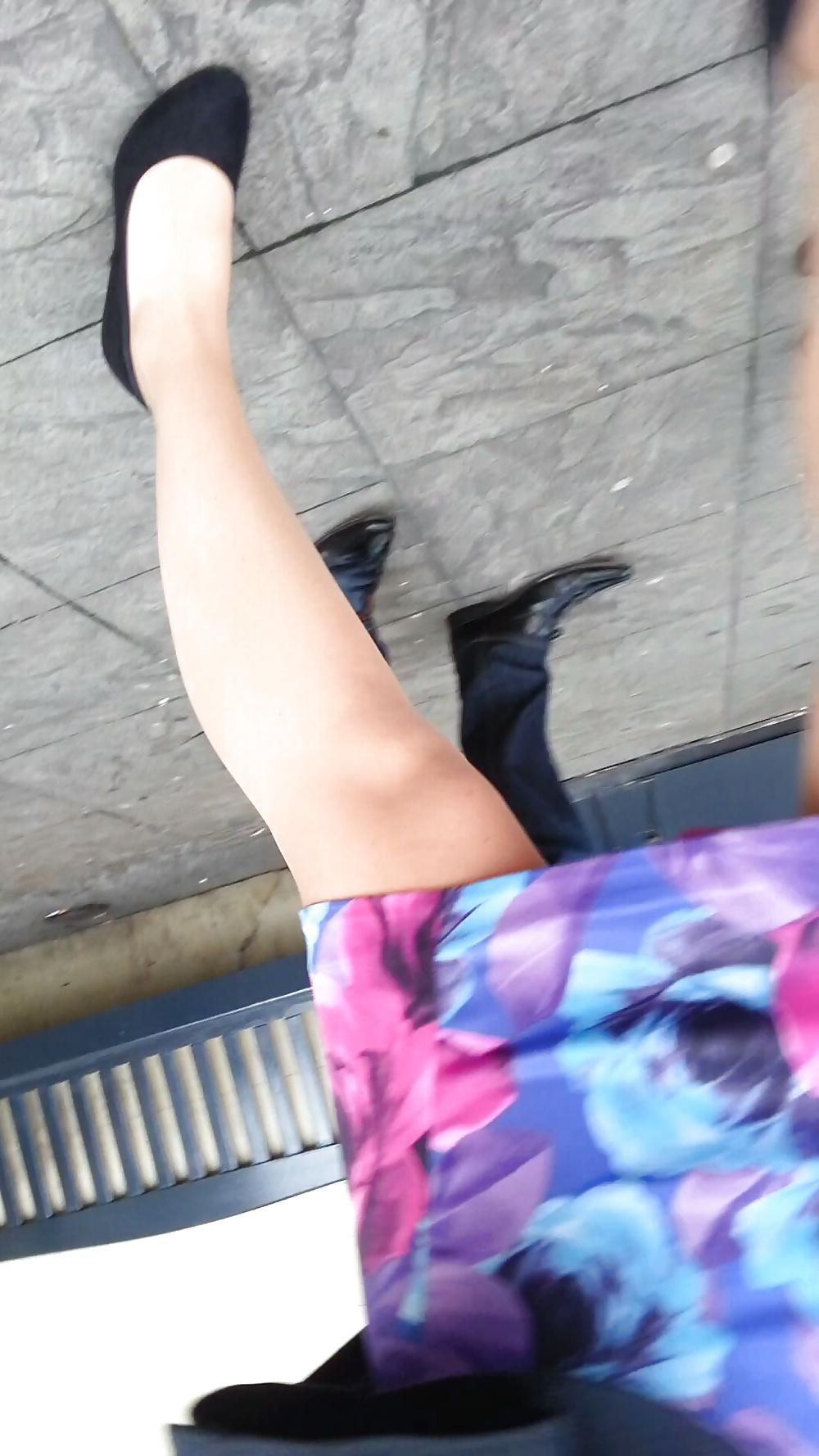 25P Real woman wearing nylons