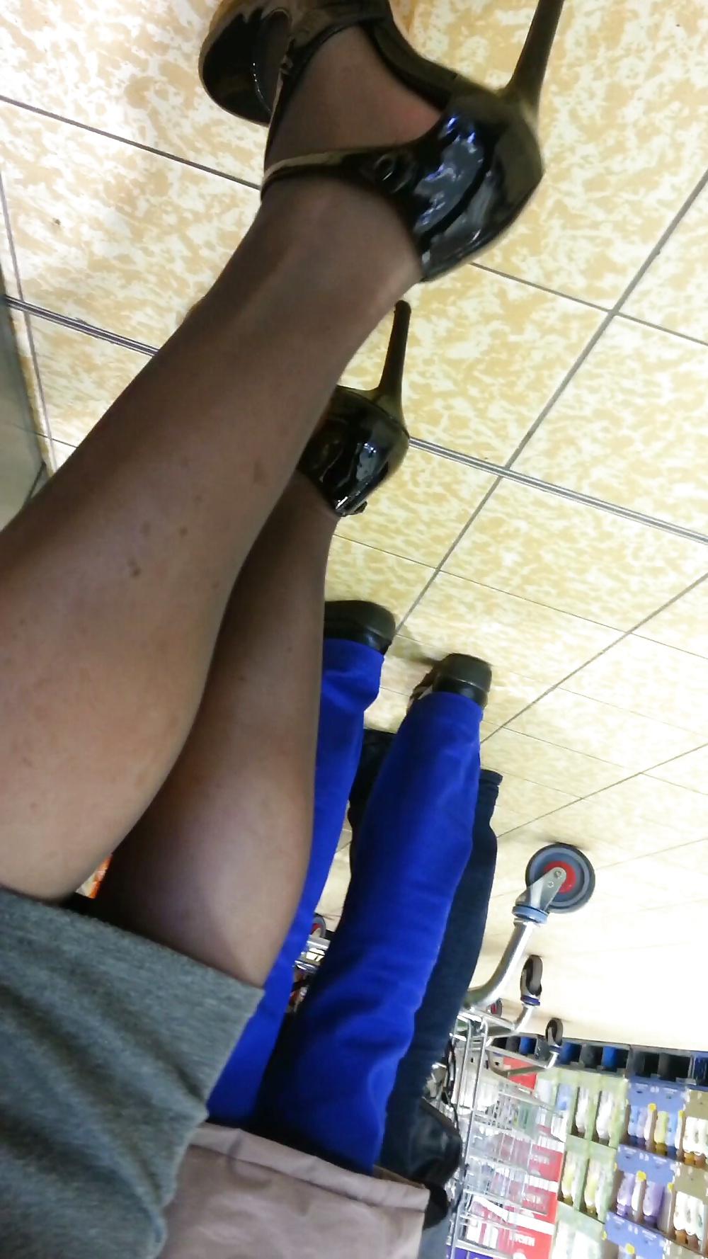 25P Real woman wearing nylons