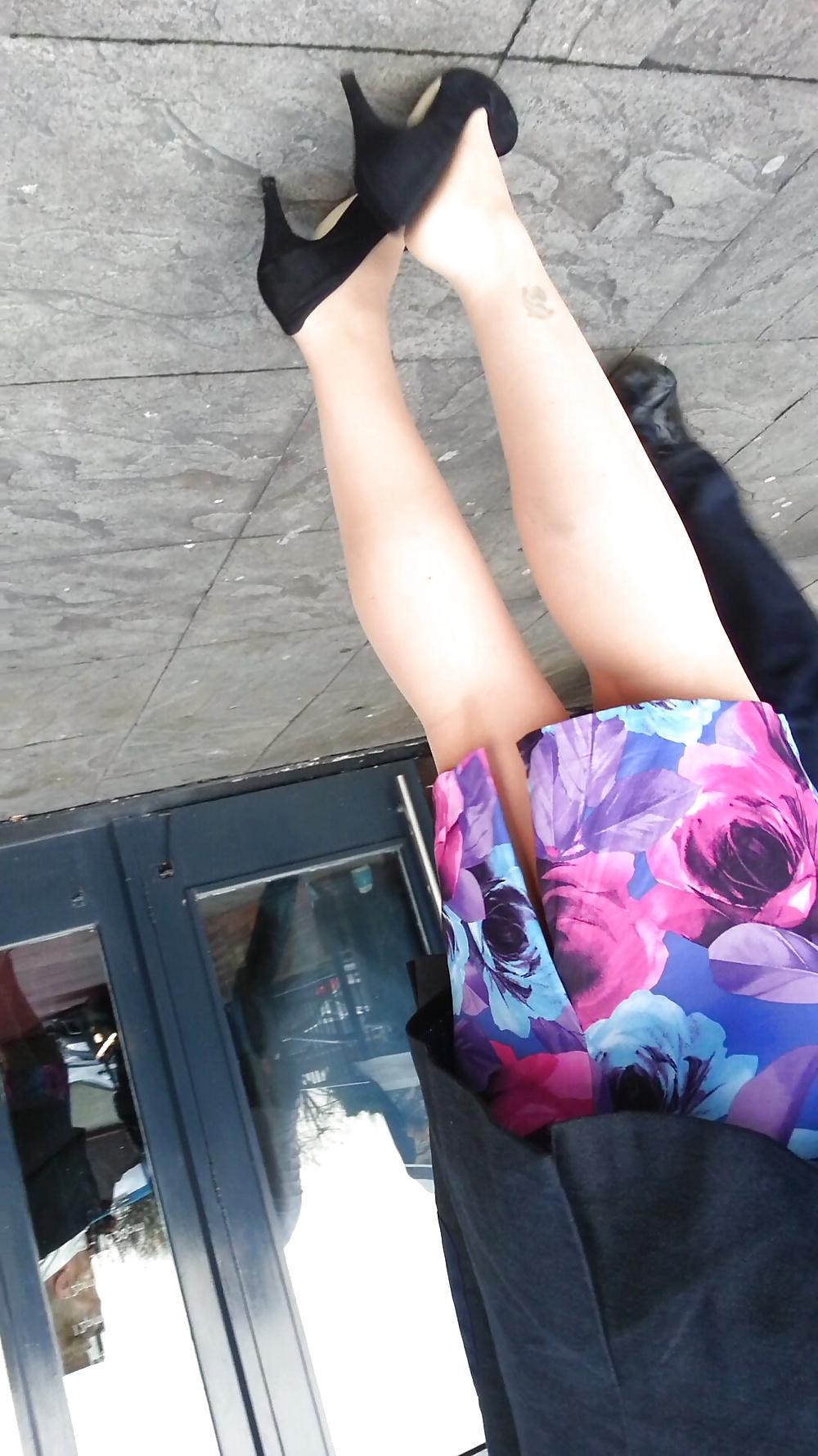 25P Real woman wearing nylons