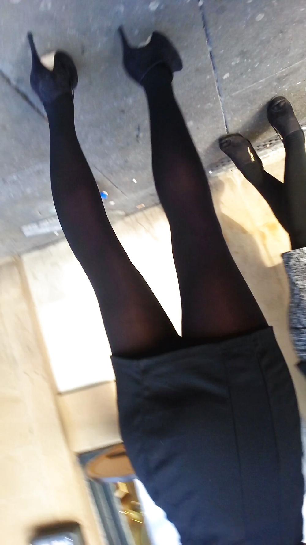 25P Real woman wearing nylons