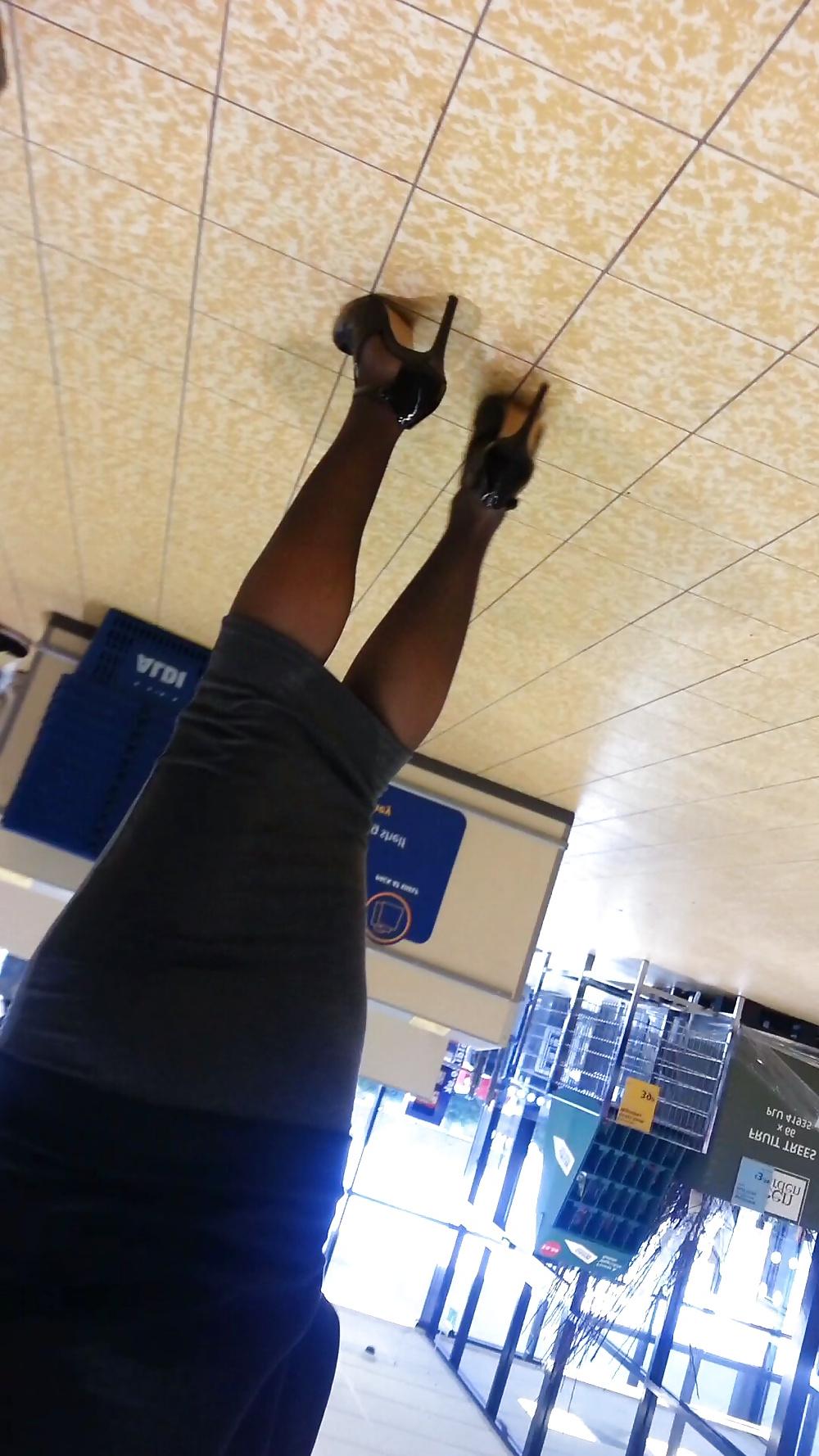 25P Real woman wearing nylons