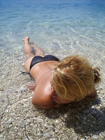 11P My Ex-Wife on The Beach
