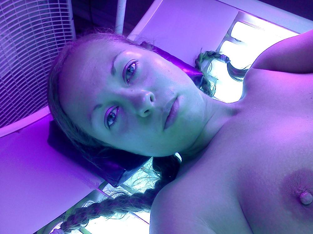 12P Self Shot Hottie