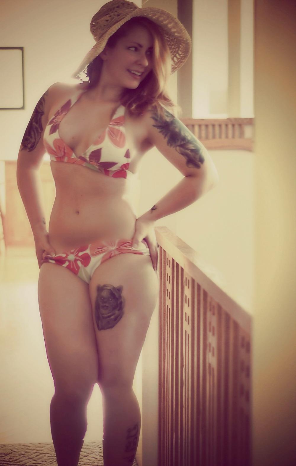 25P The Beauty of Curves (lingerie)