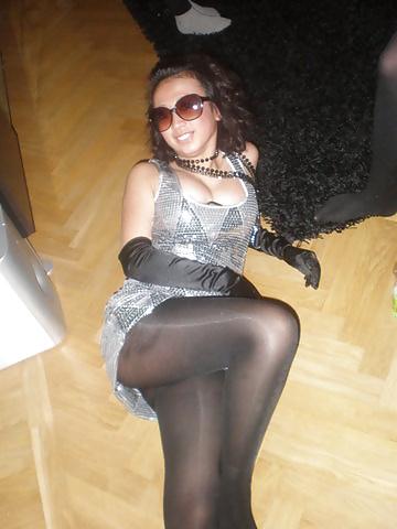 7P Happy and most likely very horny chicks
