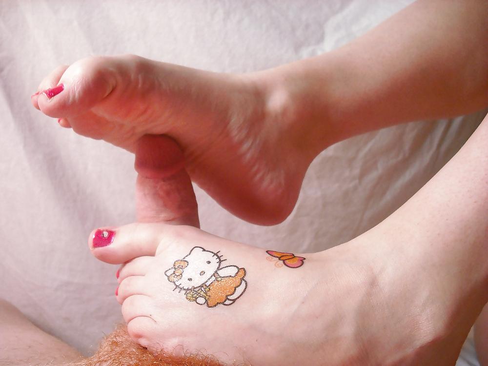 25P Footjob Stuff