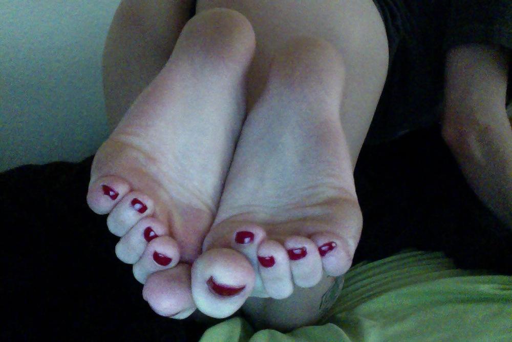 14P Foot Fetish girl (18yo) 