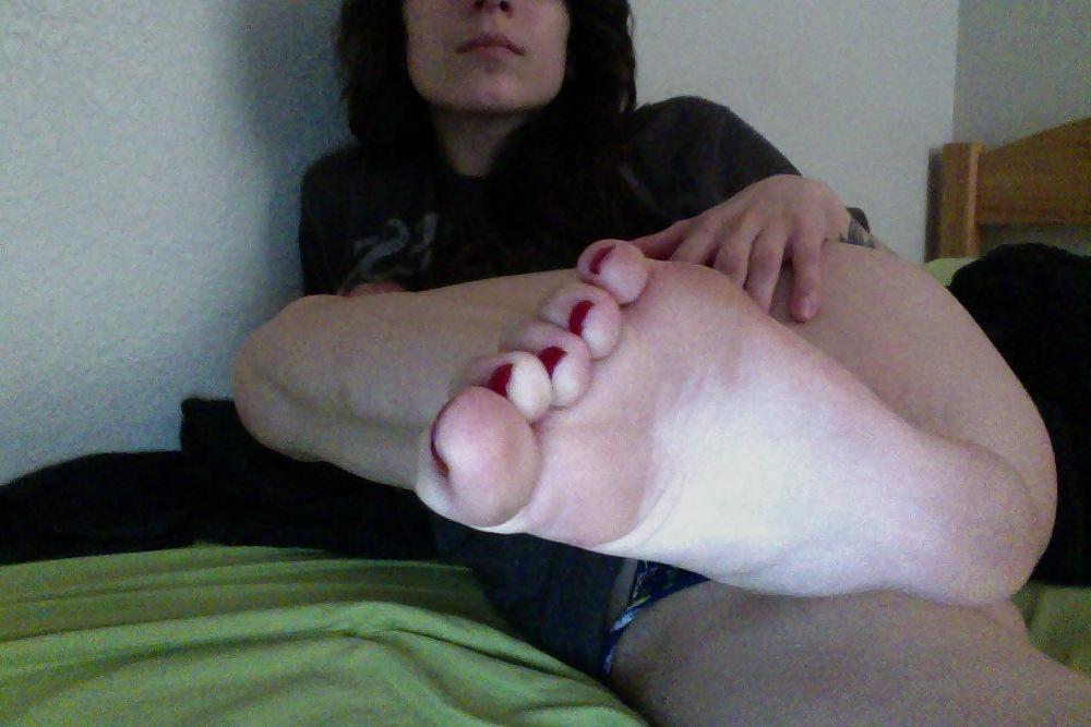 14P Foot Fetish girl (18yo) 