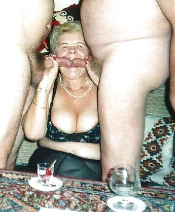 23P GRANNIES SUCK COCKS 