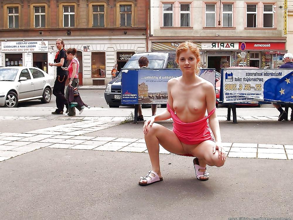 25P EXHIB OUTDOOR