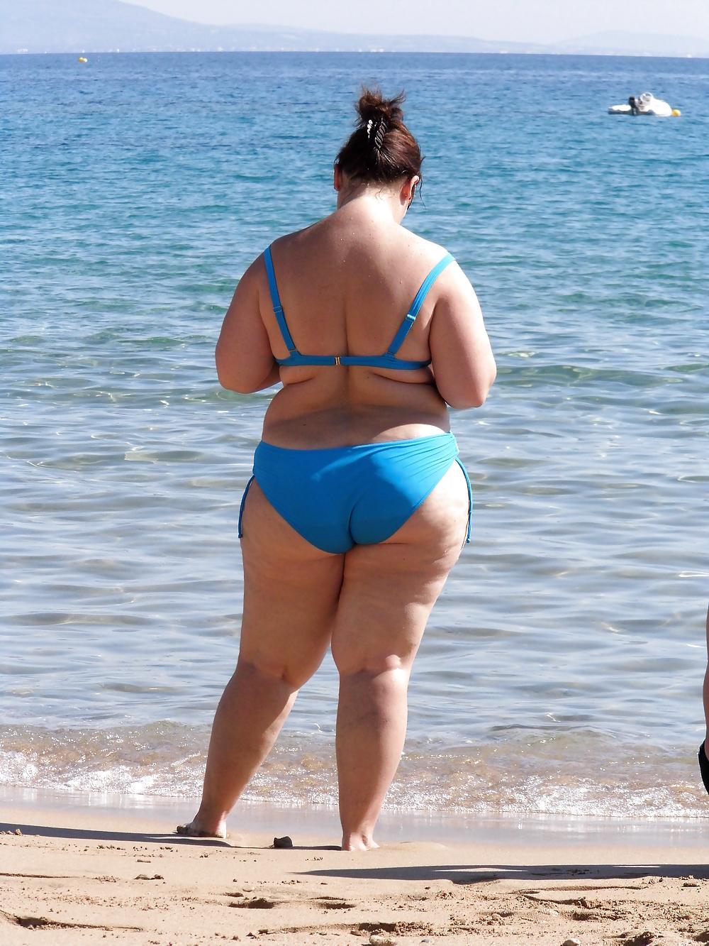 6P Thick Beach Lady at Pefkos, Greece