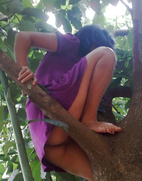 10P Desi Voyeur