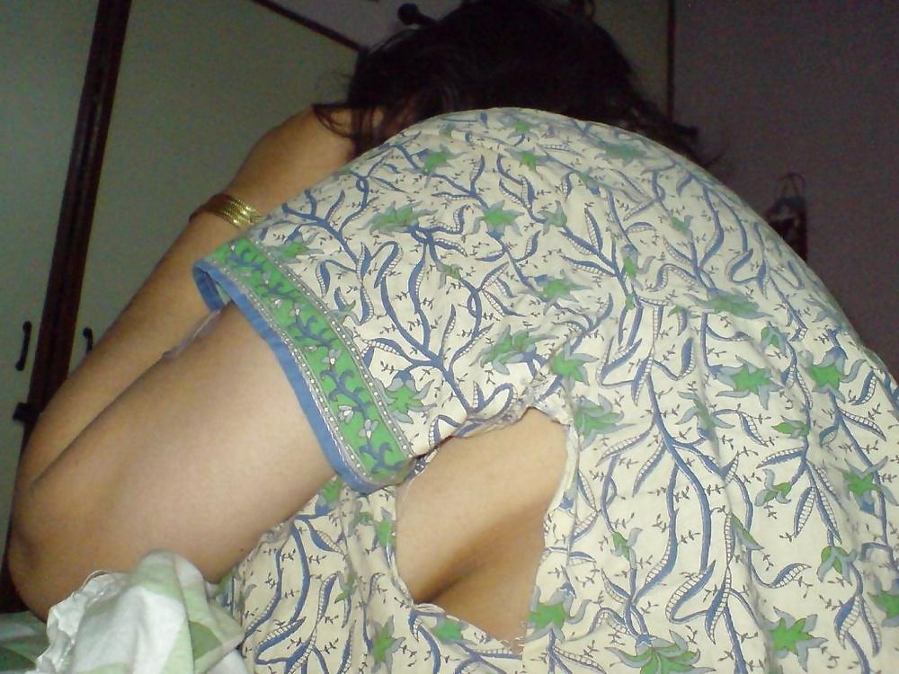 10P Desi Voyeur