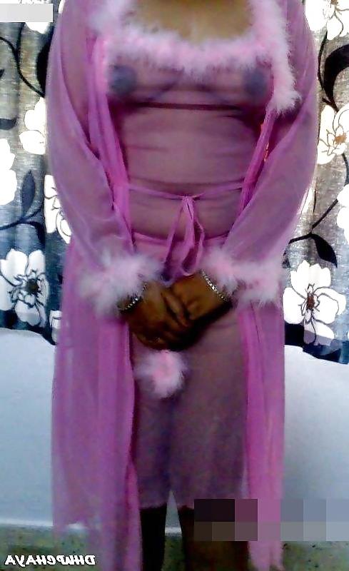 9P Desi MILF wife posing in skimpy lingerie