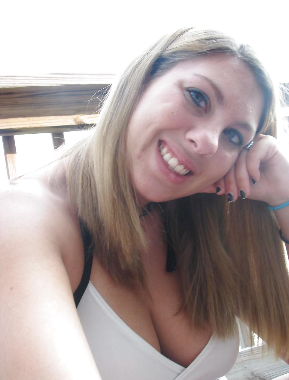 25P Large Naturals On Her