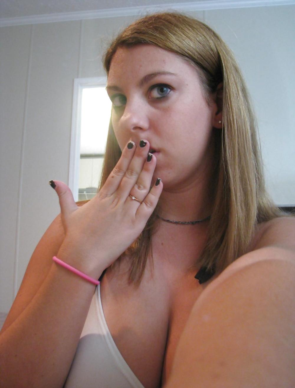 25P Large Naturals On Her