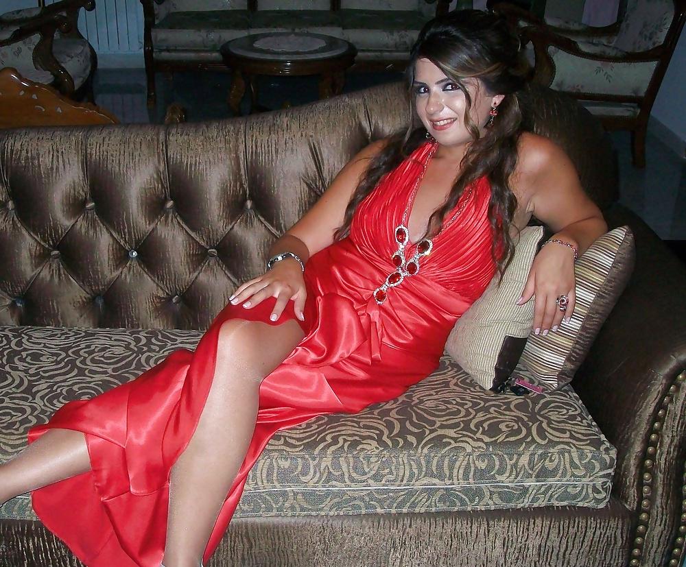 17P Arab Woman 208