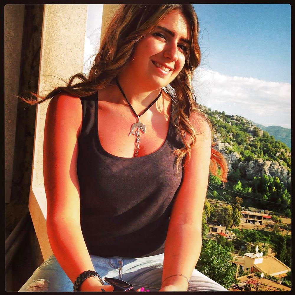 17P Arab Woman 208
