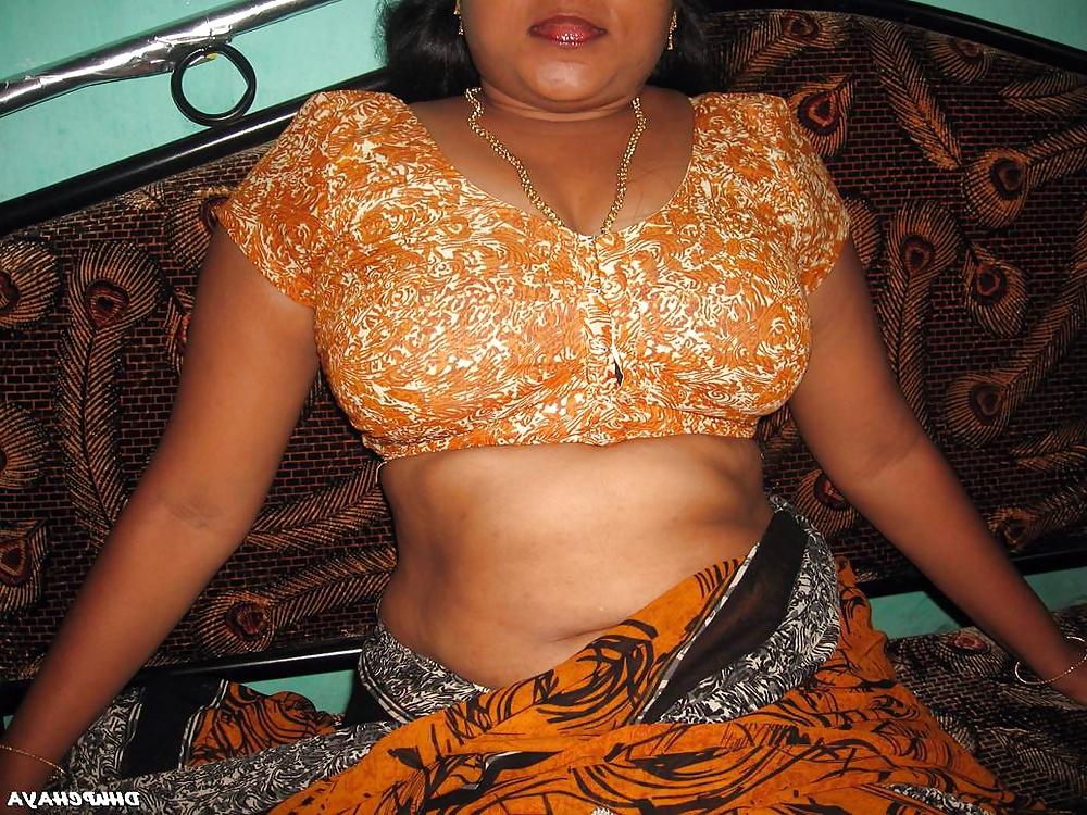25P REAL DESI MATURE AUNTY 2