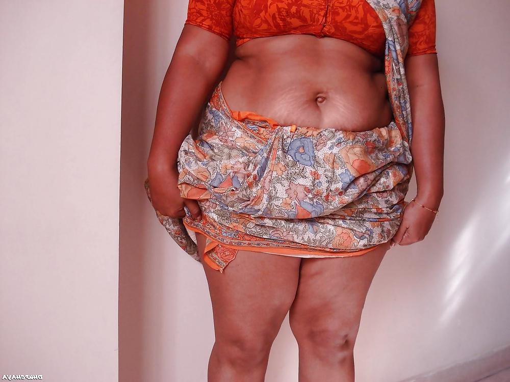 25P REAL DESI MATURE AUNTY 2