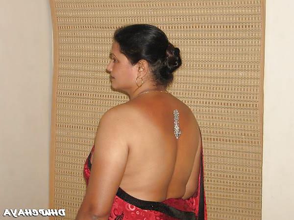 25P REAL DESI MATURE AUNTY 2