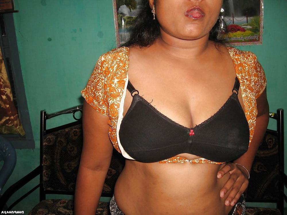 25P REAL DESI MATURE AUNTY 2