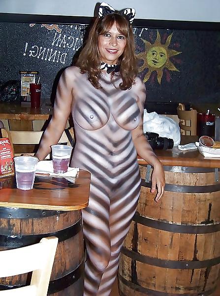 25P Halloween Moms