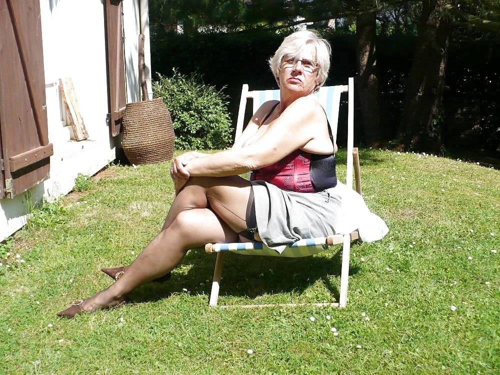 25P Mature Beauty - Annick 13