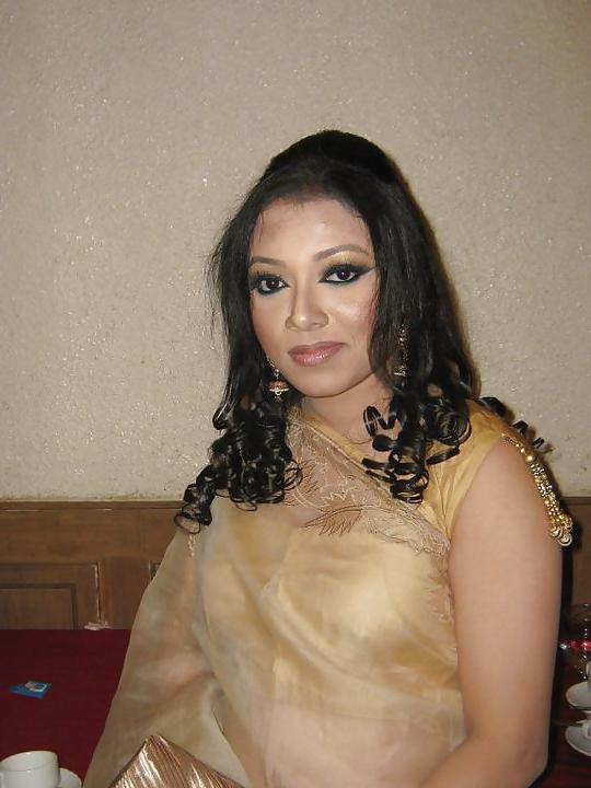 18P Bangla desi magi for your cum